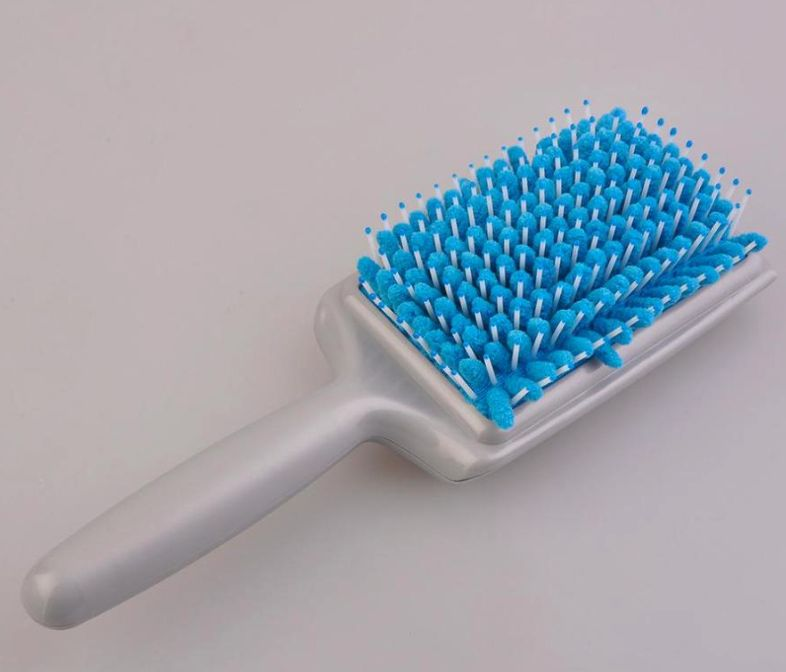 Quick-Dry Microfiber Hair Brush